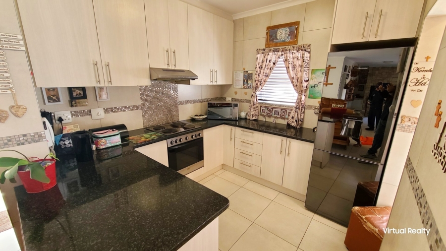 3 Bedroom Property for Sale in Sonkring Western Cape